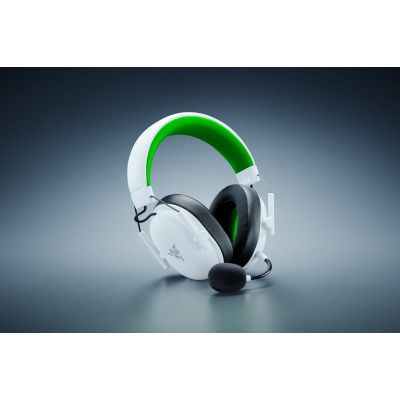 6. Razer BlackShark V3 X HyperSpeed Wireless Headband Gaming Headset USB Type-C Bluetooth White