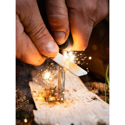 4. Wildo Fire-Flash Pro Large fire starter