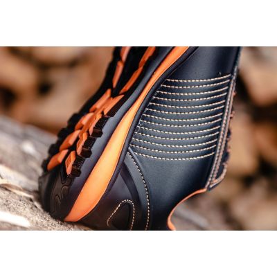 4. NEO tools 82-105 safety shoes