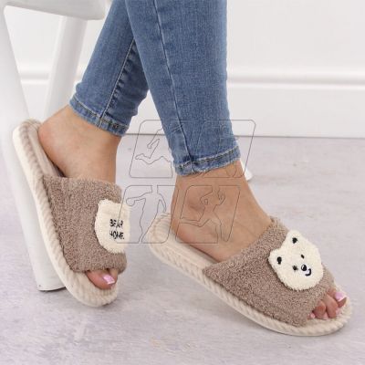 5. Unisoft 6646 W EVE463 slippers