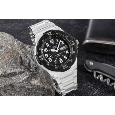 12. Men's CASIO MRW-200HD-1BVEF Watch + BOX