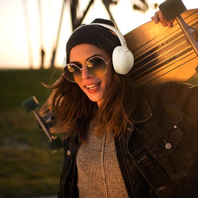 11. QCY H3 Over-Ear Headphones with ANC Bluetooth 5.4 Hi-Res Audio - White