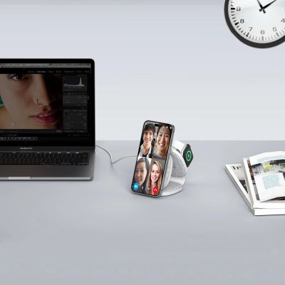 5. Tech-Protect QI15W-A32 3-in-1 Inductive Charger with MagSafe for Smartphone / Apple Watch / AirPods - Gray