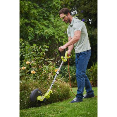 3. RYOBI RLT6130 600W 30cm auto feeder trimmer