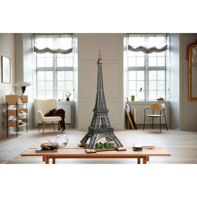 25. LEGO Icons 10307 - Eiffel Tower