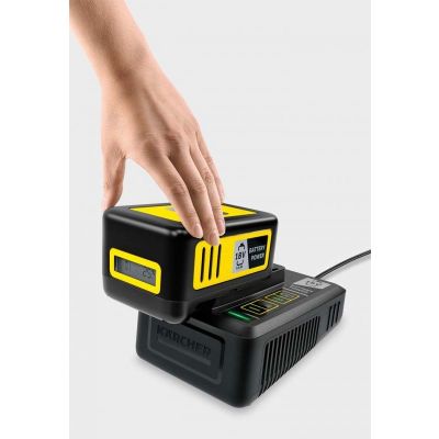 11. Fast Charger + KARCHER 18 V 5 Ah Battery
