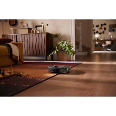 37. Roborock Qrevo 5AE black cleaning robot