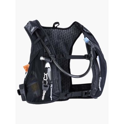 5. EVOC Hydro Pro 6 vest backpack + Hydration 1.5l reservoir black