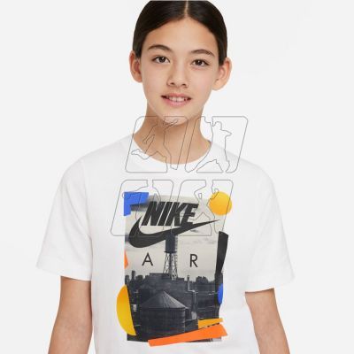 6. Nike Sportswear Jr DR9630 100 T-shirt