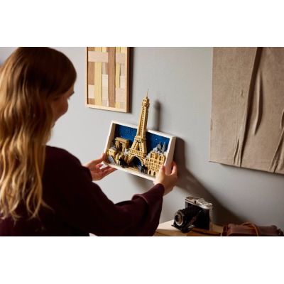 12. LEGO Architecture 21064 Paris