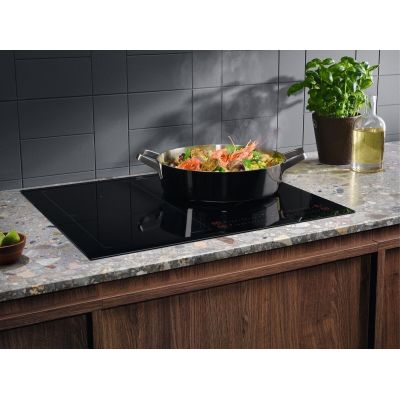 66. ELECTROLUX EIS62453 SaphirMatt induction hob 60 cm | SenseBoil | PowerBoost | timer | matt black | frameless
