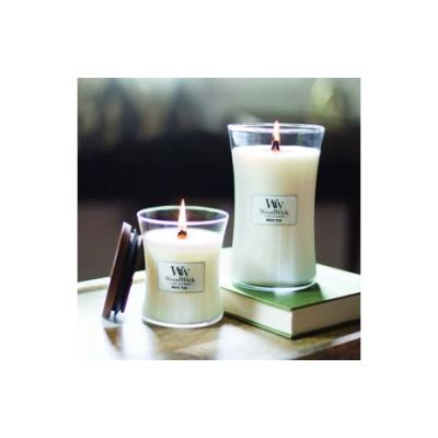 2. Medium candle WHITE TEAK WOODWICK