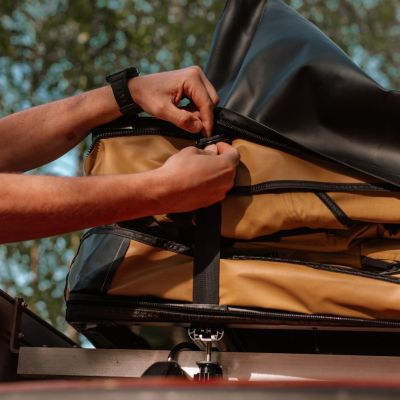 24. OFFLANDER ROOF TENT SOFT CAHAYA 220
