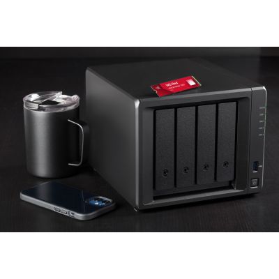 4. WD Red SN700 WDS400T1R0C SSD (4 TB ; M.2; PCIe NVMe 3.0 x4)