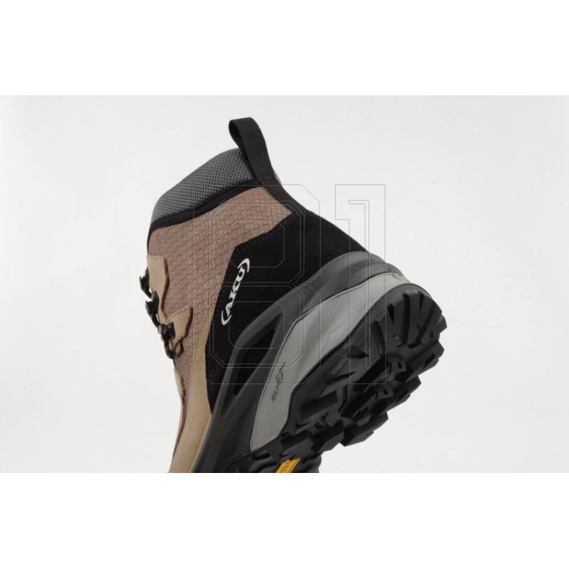 4. Aku Adapta Gore-tex M 495313 shoes