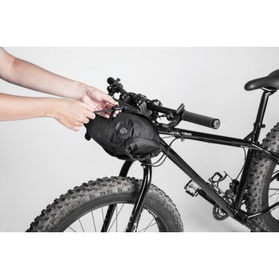 9. TOPEAK LOADER FRONTLOADER bicycle bag (8 liters for handlebars)