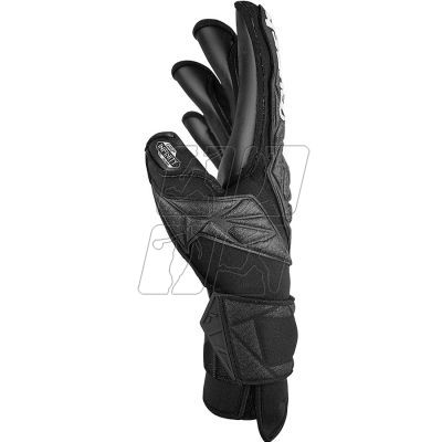 5. Reusch Attrakt Infinity Resistor M gloves 54 70 745 7700