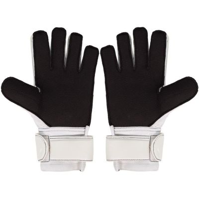 13. JUNIOR BEST SPORTING GOALKEEPER GLOVES SIZE 5
