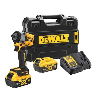 8. DeWALT DCF922P2T-QW Powered Wrench 2500 RPM 610 N m