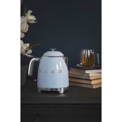 8. SMEG Kettle KLF05PBEU 0.8L pastel blue mini kettle