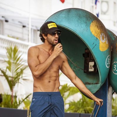 8. John Hatter We Rob Banks 1-1007-U00