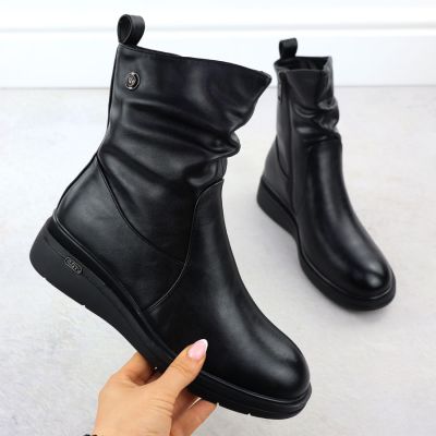 2. Women's black wedge ankle boots Vinceza 26-58557