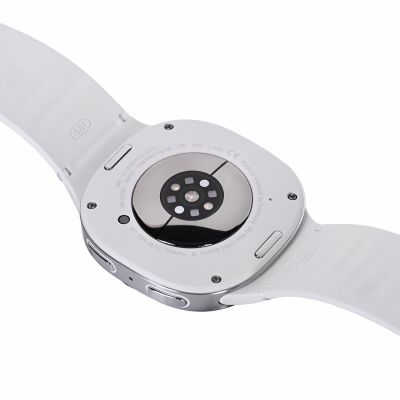 6. Smartwatch Samsung Galaxy Watch 8 (L335) LTE AMOLED 44mm Silver