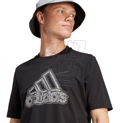 4. Adidas Growth Badge Graphic T-shirt M IN6258