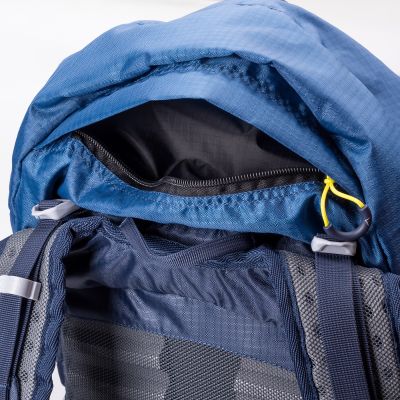13. Elbrus Windrunner 35 backpack 92800606898