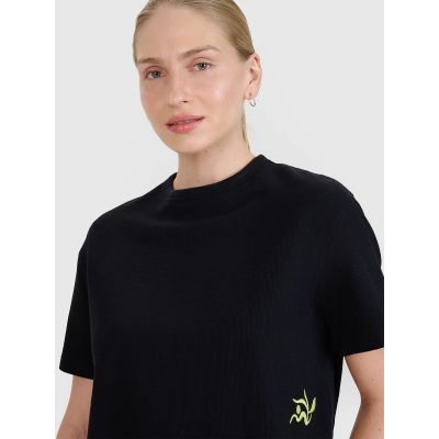 3. Women's crop top t-shirt 4F 4FWSS25TTSHF1977-20S