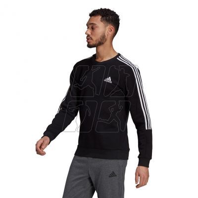 5. Adidas Essentials Sweatshirt M GK9579