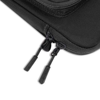 9. Tech-Protect Defender Bag for 17" Laptop - Black
