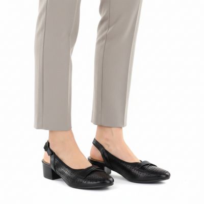 4. Women's openwork pumps with a strap, black Jezzi ASA200-18