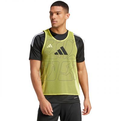 4. adidas Training 24 BIB JF3244 tag