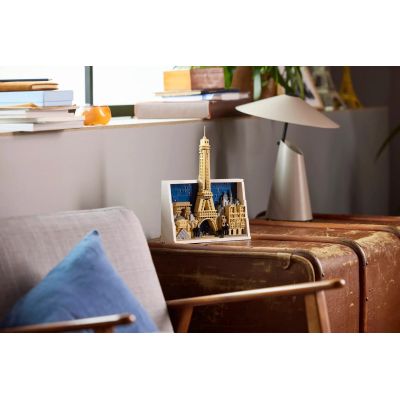 13. LEGO Architecture 21064 Paris