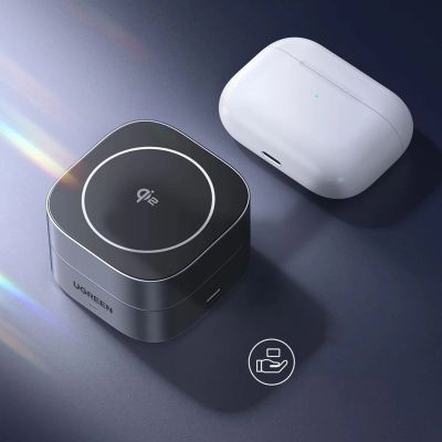 12. Ugreen W702 3in1 inductive charger with MagSafe / Qi2 and USB-C port for phone / headphones - black