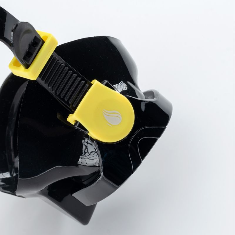 4. AquaWave Naale Mask Jr 92800597093 diving mask