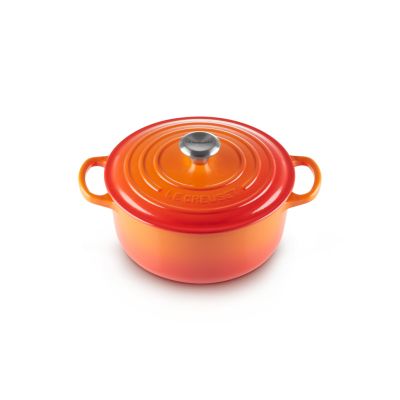 2. Le Creuset Signature Roaster Round Oven 22cm Red