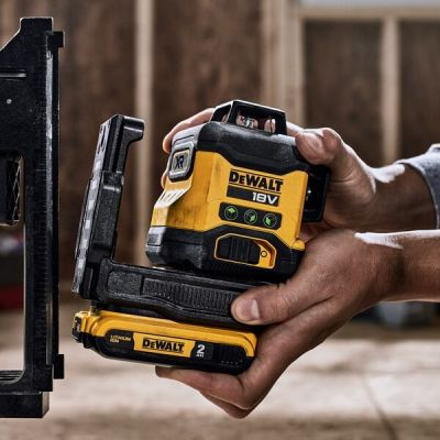 4. DeWALT DCLE34031D1-QW Rotary Level Linear Level 40 m