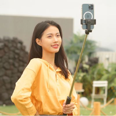 9. Selfie stick WHS1Y telescopic tripod 1m with phone holder - black