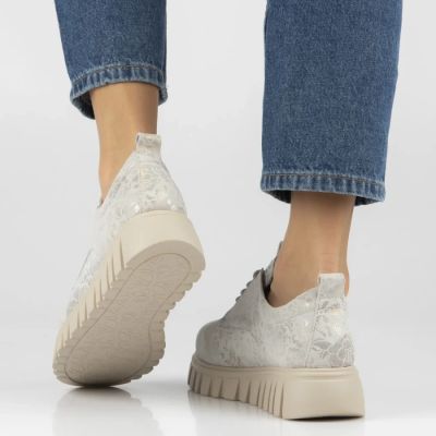 8. Filippo Silver Floral Leather Platform Shoes DP6846