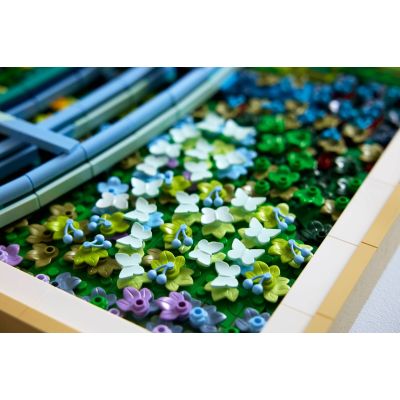 13. LEGO Art 31220 - Claude Monet: Bridge over the Lily Pond