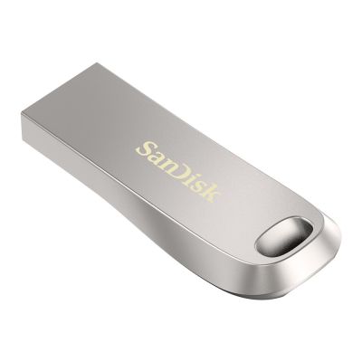 2. SanDisk Ultra Lux SDCZ74-032G-G46 Flash Drive (32GB; USB 3.0; Silver)