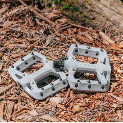 2. FUNN TAIPAN S pedals gray