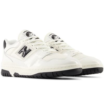 10. New Balance BB550YKF sports shoes