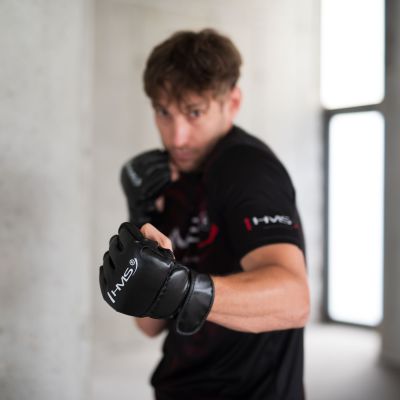 15. TB05 BLUETOOTH MODULAR BOXING TARGET WITH MUSIC AND HMS GLOVES