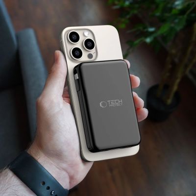 8. Tech-Protect LifeMag PB31 Power Bank with MagSafe 10000mAh 15W USB-C / USB-A / Built-in USB-C / Lightning Cables - Black