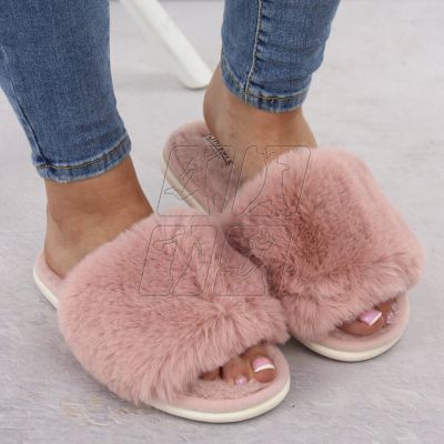 7. Unisoft 6644 W EVE462B fur slippers