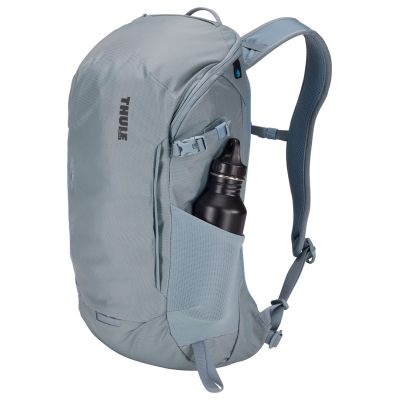 9. Thule AllTrail Daypack 18 L - pond