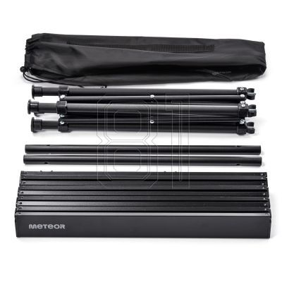 18. Meteor Bankada 16933 folding table